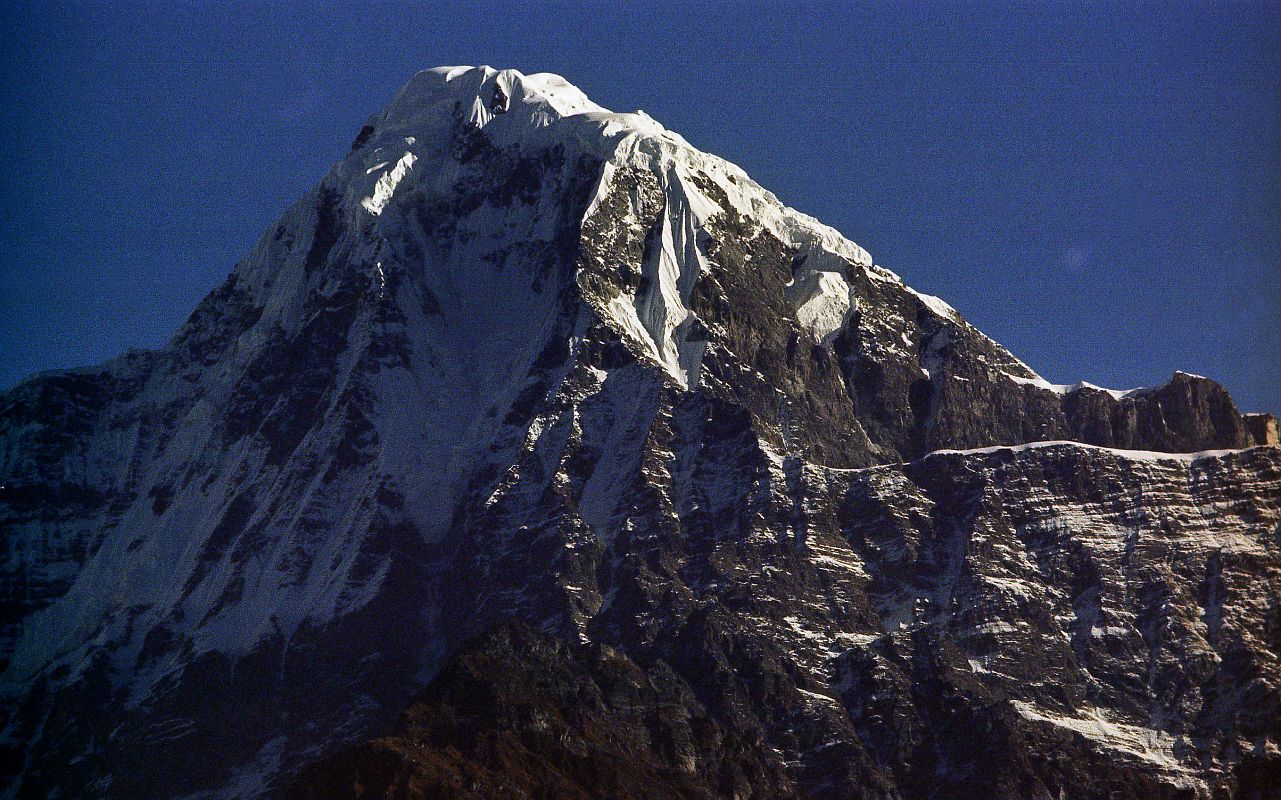 603 Hiunchuli Close Up Early Morning From Past New Bridge